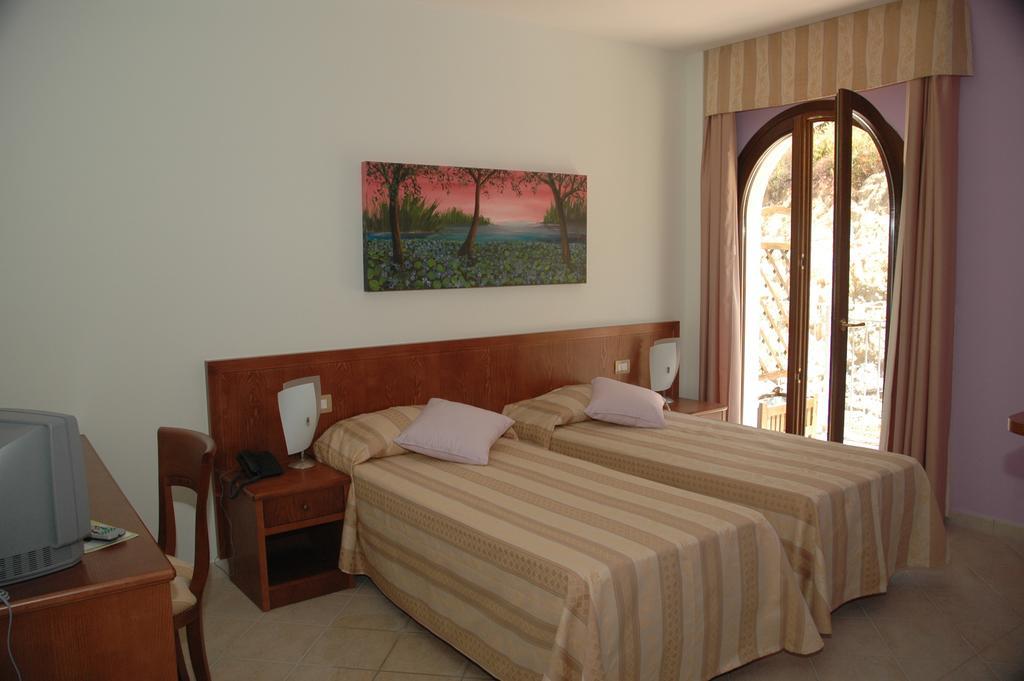 Agriturismo L'Arca Di Anna Brambilla Belvedere Marittimo Szoba fotó