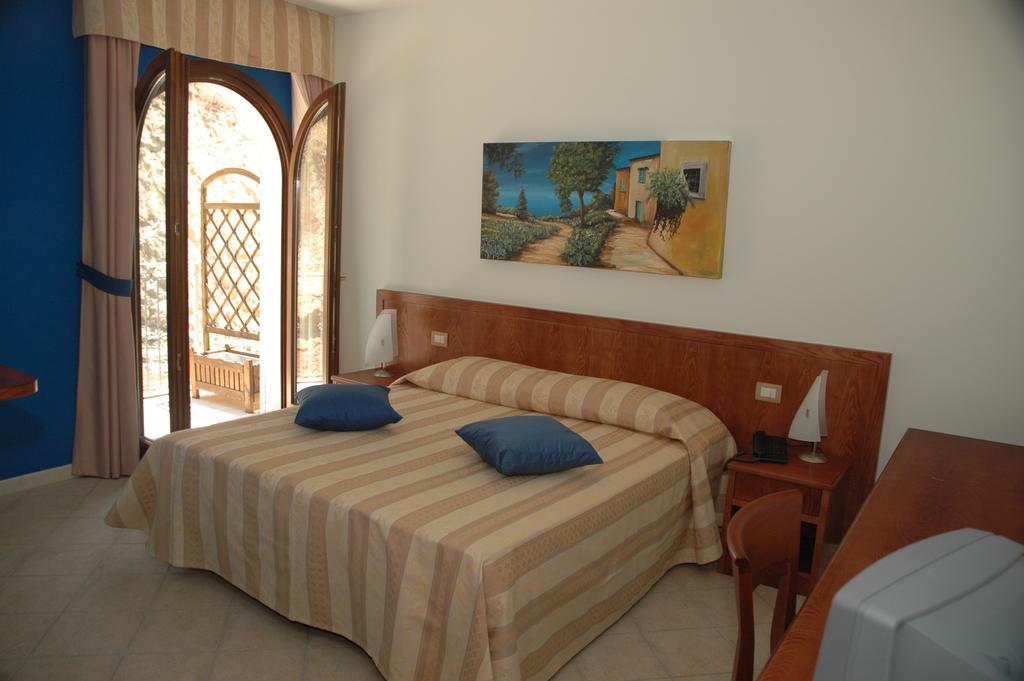 Agriturismo L'Arca Di Anna Brambilla Belvedere Marittimo Szoba fotó